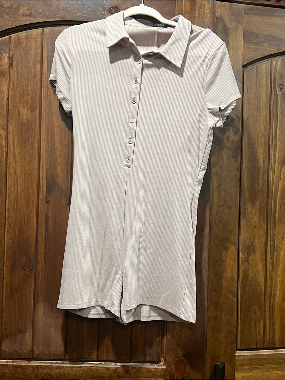 Ribbed Collared Button-Front Short-Sleeve Romper in Light Beige